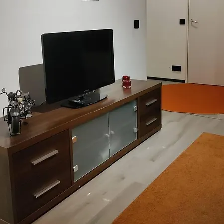 Rauhallinen Upea Yksioe Keskustassa Omalla Autopaikalla Διαμέρισμα *